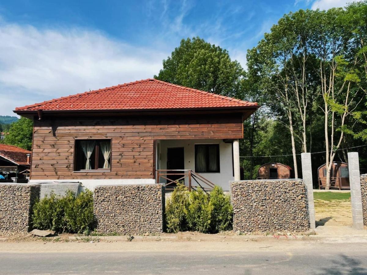 Карамановите Къщи Apriltsi  Exterior foto